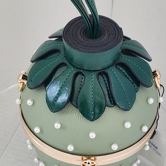 Stylish Women's Green Strawberry Shape Pearl Embellished Leather Handbag - Picture 5 of 9